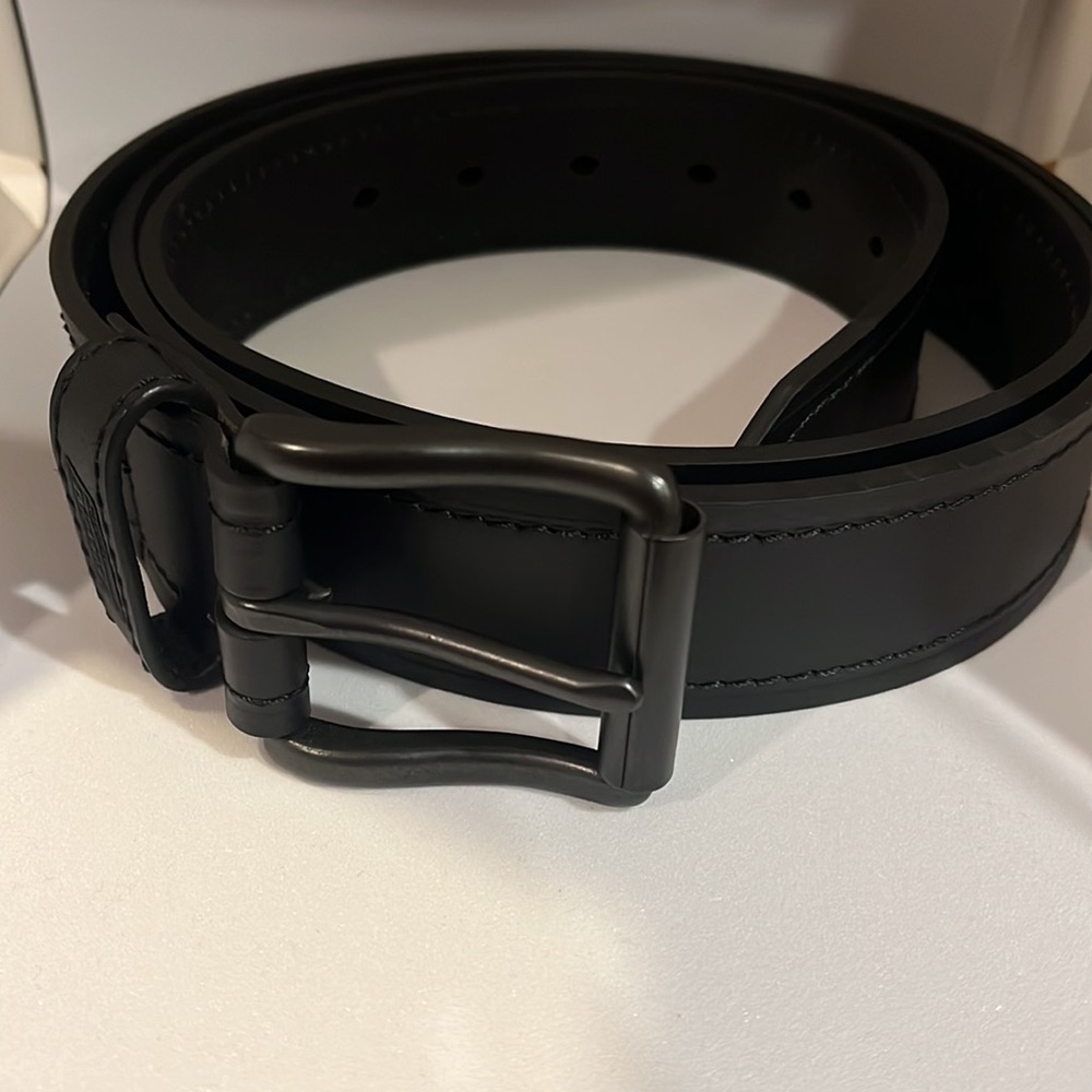 Dickies NWOT Mens Leather Black Belt Sz 46-48  NWOT